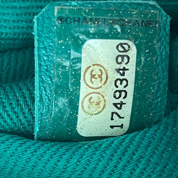 CHANEL Up in the Air Medallion Flap Bag Perforated Purse Emerald Green HOST PICK - Picture 8 of 16